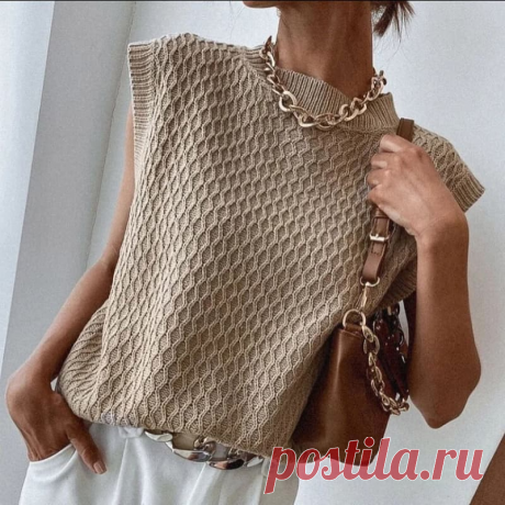 Безрукавка с узором из лицевых петель спицами - KNITTLY.ART