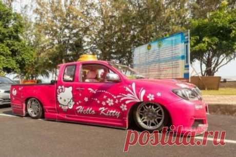 Toyota Hilux Vigo — передвижной бар Hello Kitty (8 фото) . Тут забавно !!!