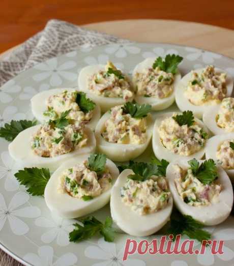 Яйца, фаршированные ветчиной | Холодные закуски | Рецепты | Online.ua