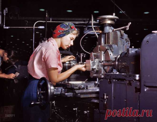 Shorpy Historical Photo Archive :: A Woman's Work: 1942