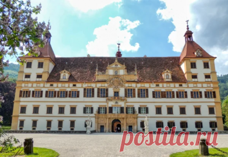 Аристократический шик и павлины дворца Эггенберг. Грац, Австрия