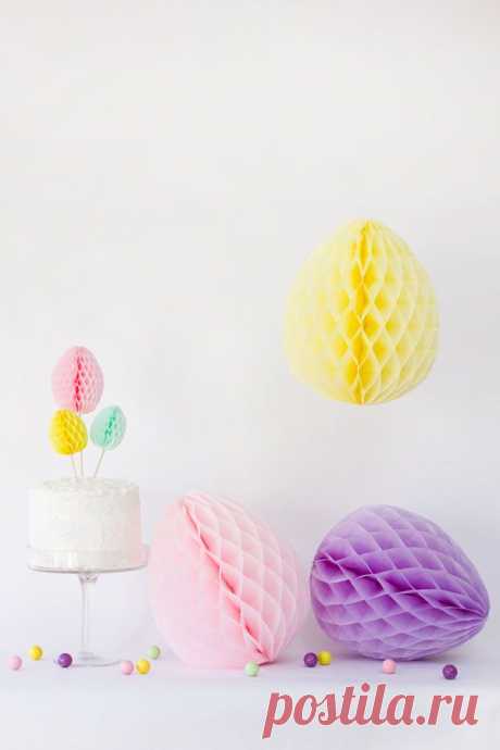 Easy DIY Honeycomb Easter Eggs | Studio DIY®