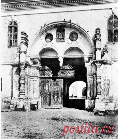 Ворота Преображенского Богаделенного дома 
1897 год.