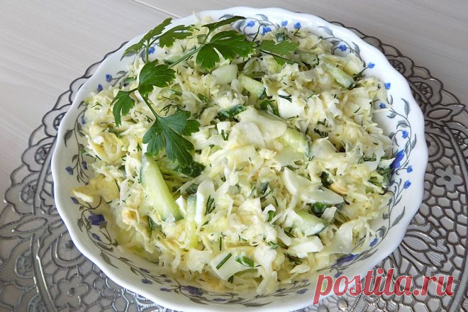 Салат из свежей капусты с яйцами и огурцом, рецепт с фото и видео — Вкусо.ру