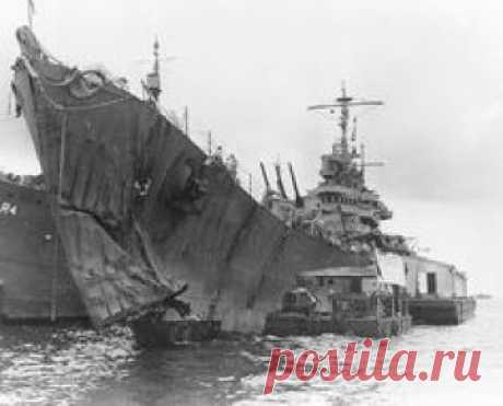 USS St. Louis (CL-49) after the Battle of Kolombangara, showing torpedo damage to her bow during WWII.  The St. Louis, the lead ship of her class of light cruisers, was the fifth ship of the United States Navy named after the city of St. Louis, Missouri. Commissioned in 1939, she was very active in the Pacific during World War II, earning eleven battle stars.  She was deactivated shortly after the war, but was recommissioned into the Brazilian Navy as Almirante Tamandaré in 1951.