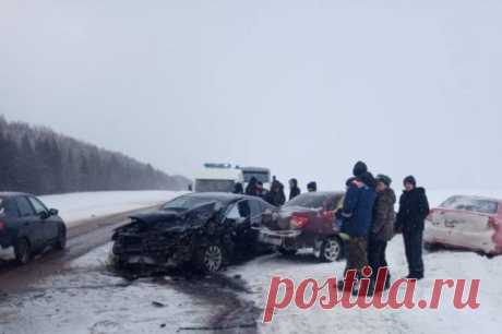 Попавший в ДТП с двумя погибшими глава Минздрава Башкирии вернулся к работе. Смертельная авария произошла 29 декабря прошлого года.