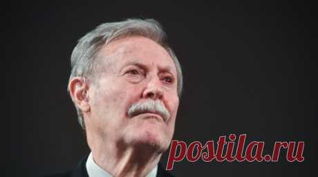 «Всегда был нравственным ориентиром»: Юрий Соломин в воспоминаниях коллег и друзей. На 89 году жизни скончался советский и российский актёр и режиссёр, народный артист СССР, худрук Малого театра Юрий Соломин. Соболезнования в связи с его кончиной выражают политики, коллеги и друзья артиста. Его называют «нравственным ориентиром для тысяч зрителей», «величайшим художником», человеком «интеллигентным, очень красивым, действительно высокообразованным». Читать далее