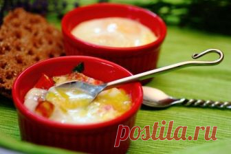 Яйца кокот для удивительного завтрака (2 варианта)