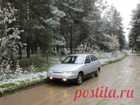Первый снег на лесной дороге в городе Усть-Катав