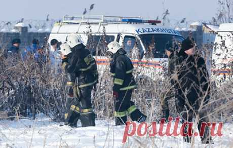 Казахстанские спасатели эвакуировали с трассы попавших в снежный занос 12 россиян. Людей разместили в гостинице города Шемонаиха
