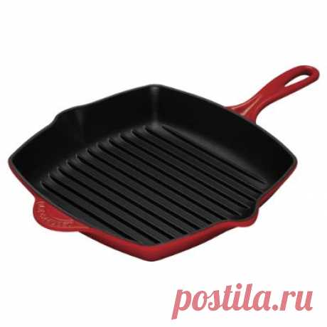 Le Creuset Square Cast Iron Skillet | Frontgate     The Le Creuset Cast Iron Skillet creates epicurean dishes of gourmet quality. Enameled cast iron construction resists chipping and includes a large handle    for easy stovetop to table transfer. Delivering superior heat distribution and consistent cooking results, the ridged black enamel surface is ideal for    searing and keeps grease away from food. Two pour spouts reduce drips and spills to eliminate messy cleanups whe...