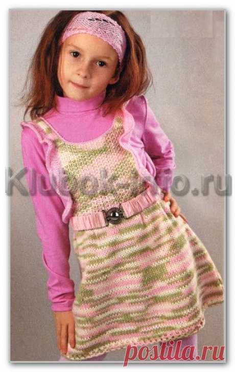 Вязание спицами для детей. Меланжевый сарафан на бретелях с рюшами, для девочки 5-6 лет