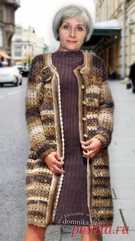 Женское вязаное пальто для дам старше 60 лет - описание и схемы вязания крючком