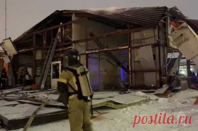 112: в Ижевске взрывом разнесло здание автомойки на улице Первомайской. По предварительным данным, утром на автомойке в Ижевске взорвался газовый баллон.