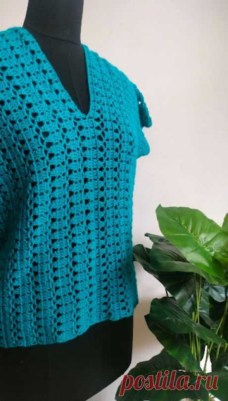 The Lazy Hobbyhopper: V neck crochet summer top - free pattern