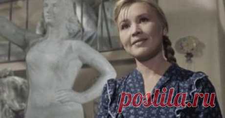 Кто придумал Фросю Бурлакову Когда начались съёмки фильма «Приходите завтра» (1963), Екатерине Савиновой, сыгравшей главную роль, было 36 лет.