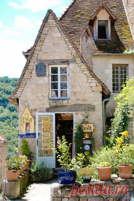 (40) Adorable Cottage in Rocamadour, France | Home Sweet Home