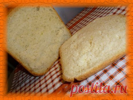 Белый пшеничный хлеб на курином бульоне с чесноком в хлебопечке