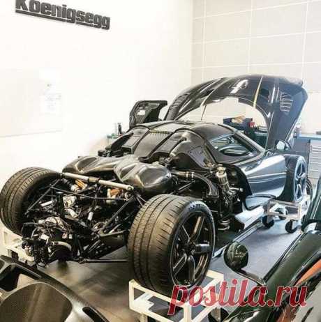 Разбитый перед передачей клиенту гиперкар Koenigsegg Agera RS Gryphon заменят на новый (2 фото) . Тут забавно !!!