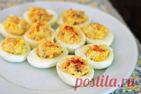 Как приготовить простые и вкусные фаршированные яйца :: Кулинарные рецепты :: Кулинарные рецепты