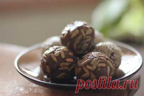 Шоколадные конфеты с черносливом и грецким орехом - Простые рецепты Овкусе.ру