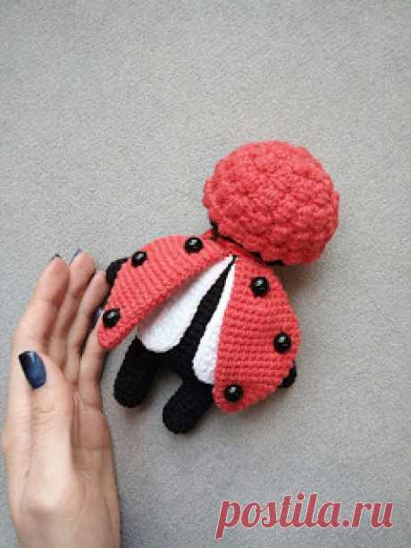Nelly Handmade: Crochet Pattern: Sleepy Ladybird Doll