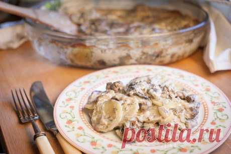 Рецепт: Запеченная картошка с грибами в сметане
