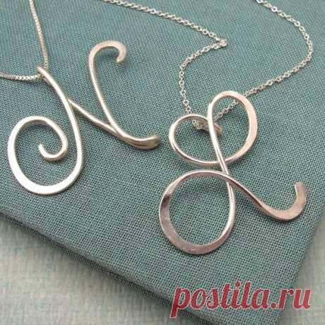 Large Calligraphy Initial Necklace in sterling silver, wedding, bridal party, bridesmaid, graduation gift-LA9720-SS