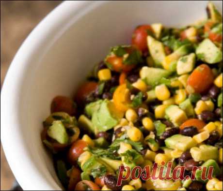 Кукурузный салат с авокадо и томатами рецепт – Мексиканская кухня: Салаты. «Еда»