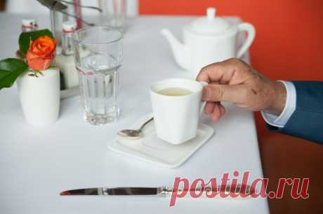 Анри Шено (диетолог) : 
«Знаете, что находят в желудке при вскрытии? Непереваренный кофе с молоком!»