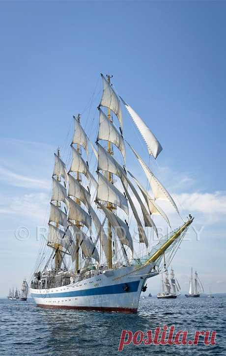 Russian Tall Ship MIR [peace] | Spectacular Day Sails