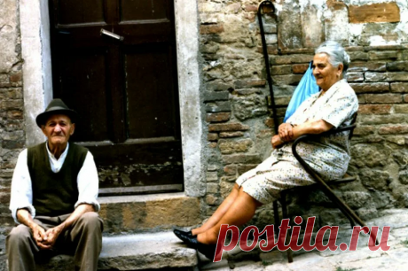 Главный признак любви к близкому человеку в зрелом возрасте: итальянская пословица | Мадам Хельга | Яндекс Дзен