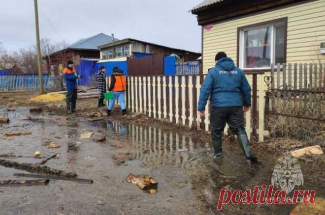 Уровень воды в Звериноголовском округе вырос более чем на метр. Эвакуация местных жителей продолжается.