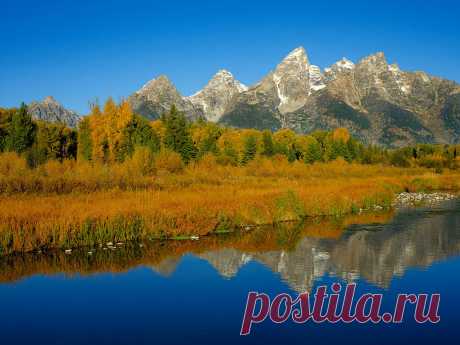 Grand Fall, Grand Teton NP, USA by John Pedersen I was co-leading a photo workshop in the park and on our first morning, we awoke to clear skies. We planned to take the group to one of the most iconic shots in the park to start our first day,  lp-mag.com/sjra  #landscapephotography #landscapephotomag #landscapephotographymagazine #phototour #photoworkshop