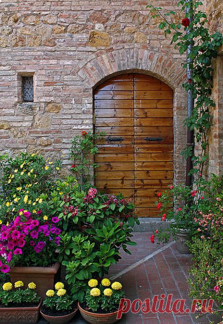 Tuscany Garden Door | Amazing Pictures - Amazing Pictures, Images, Photography from Travels All Aronud the World