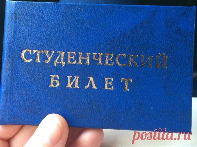 Рассказ: «Свадьба в трамвае». Глава 20. Быть вместе, когда не рядом
Начало (ссылка) Предыдущая глава (ссылка) Когда Женька освободился после работы и позвонил, Надя уединилась в своей комнате и всё ему рассказала. Парень молча думал как быть дальше. Жень, ты меня слышишь вообще?! — чуть громче спросила Надя. Да. Я думаю, как поговорить с твоей мамой. Никак. Я же сказала, что она не хочет с тобой […]
Читай дальше на сайте. Жми подробнее ➡