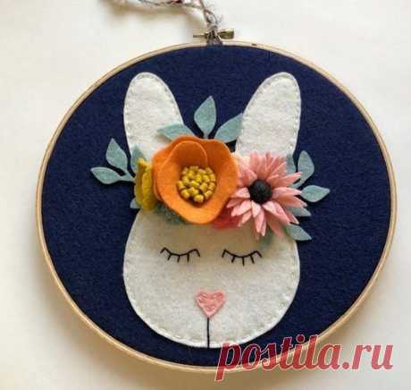 Embroidery Hoop Art, Wall Art, Easter Decor, Easter Bunny, Felt Flowers F0F