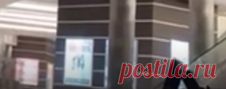 Новые кадры первых минут атаки террористов в "Крокус Сити Холле".