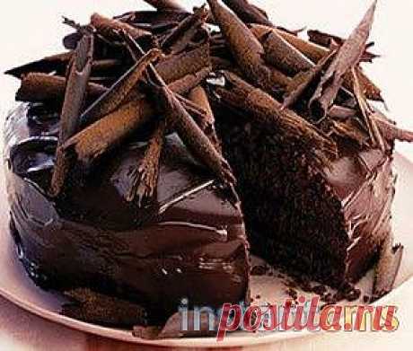 Шоколадный торт 

Ингредиенты:

- 4 шт. шоколада (темного)

- мука - 1,5 стаканчика

- 1 стаканчик сливок (30%) 

- грамм 225 масла сливочного

- 4 яичка

- пол стаканчика сахара 

- разрыхлитель - пол столовой ложечки