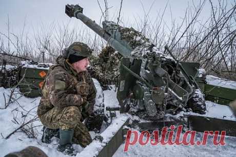 В ЛНР заявили о тяжелой судьбе отказавшихся от эвакуации в Харьковской области. Власти Харьковской области создают невыносимые условия для жителей, которые отказываются от эвакуации, их лишают пенсий и социальных выплат, не восстанавливают водоснабжение и электричество после сбоев. О тяжелой судьбе граждан региона рассказал подполковник ЛНР в отставке Андрей Марочко.