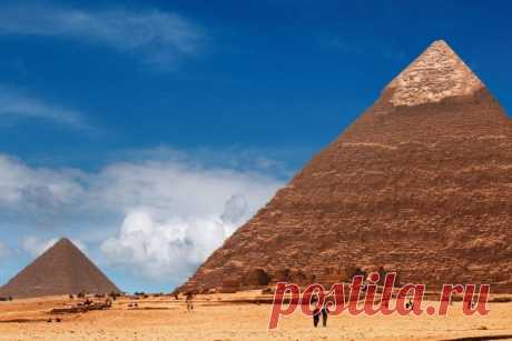 У подножия Великой пирамиды раскопали погребальную лодку Хеопса Совместная команда археологов из Египта и Японии извлекла из земли остатки погребальной лодки фараона Хеопса. Работы по спасению артефакта заняли около 15 лет, сообщаетAhram Online.Исследователи раскопали глубокую яму у подножия Великой пирамиды. В 13 ее культурных слоях обнаружили почти...
