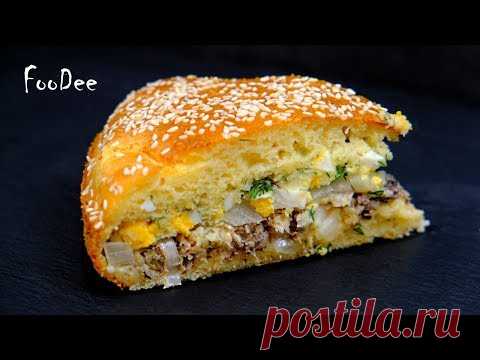 1 минута и воздушное ТЕСТО для пирога готово! Побалуйте семью вкусным рыбным пирогом! - YouTubeМука – 200 гр
Сметана 10%  – 200 гр
Майонез 30% - 200 гр (можно взять только сметану 400 гр)
Яйцо – 2 шт.
Сахар – 1 ч.л.
Соль – 0,5 ч.л.
Разрыхлитель – 10 гр Начинка:
Рыбные консервы – 1 банка (жидкость слить)
Яйцо отварное – 2 шт.
Лук – 1 шт.  (для маринования лука: уксус яблочный 6% - 2 ч.л., сахар – 1/3 ч.л.)
Укроп – небольшой пучок
Кунжут – 1 горсть