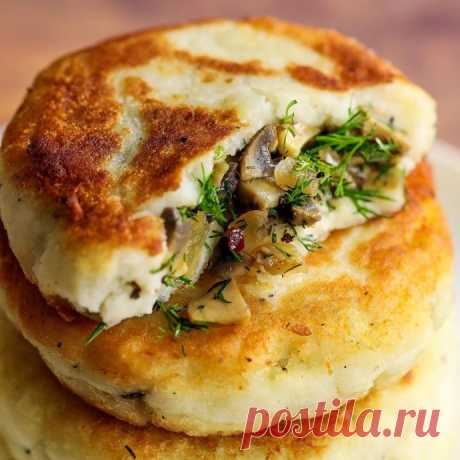 ​Картофельные зразы с грибами⠀
