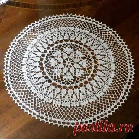 Нежная салфетка крючком