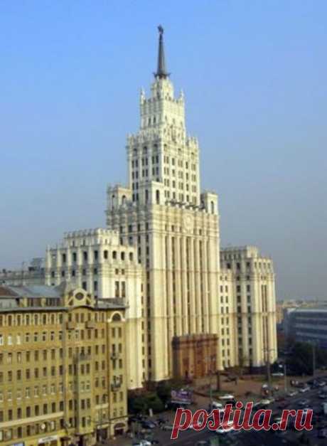Здание Министерства иностранных дел на Смоленской площади
