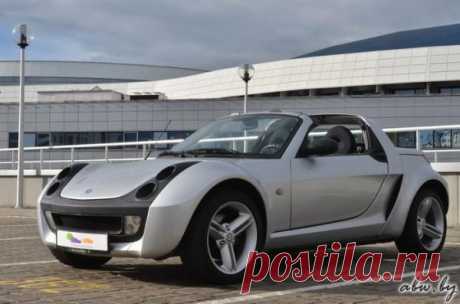 Обзор Smart Roadster: садись, "двойка"! Растущая любовь белорусов к компактным автомобилям объясняется просто: их легко покупать и дешево обслуживать. Но если нет ни того ни другого, а габаритно автомобиль напоминает скорее микрокар, то знайте - перед вами что-то особенное. Например, Smart Roadster