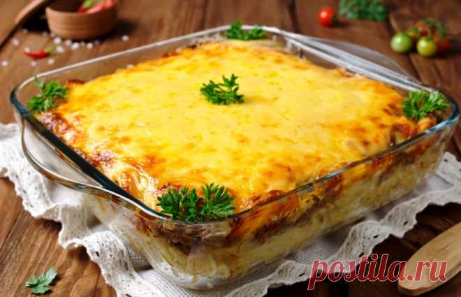 Шикарное горячее к ужину: запеканка по-французски Такая сытная запеканка из мяса и грибов, прекрасно подходит даже в качестве праздничного блюда. Для приготовления вам потребуются такие ингредиенты: — филе куриное, 400 г; — шампиньоны, 250 г; — лук, 1 шт; — сливки жирные, 250 мл; — картофель, 700 г; — сыр твердый, 200 г; — масло сливочное, 20 г; — молоко, 100 […]