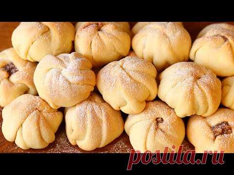Немного КЕФИРА И БЕСПОДОБНОЕ Слоеное ПЕЧЕНЬЕ У ВАС НА Столе! Быстрая ВЫПЕЧКА из Доступных Продуктов! ИНГРЕДИЕНТЫ: =====================
Тесто: Кефир -500 мл Мука -560 гр Разрыхлитель - 2 ч.л Соль- 1 ч.л Начинка: Творог -500 гр Куриные яйца -2 шт Сахар -3 ст.л Ванилин по вкусу Сметана -2-3 ст.л Масло сливочное -50 гр
ПРИГОТОВЛЕНИЕ: ====================== 1. Смешайте ингредиенты для теста в фудпроцессоре.
Если нет - можно все делать вручную, просто замешивая тесто ложкой.
Затем скатайте его в ша…