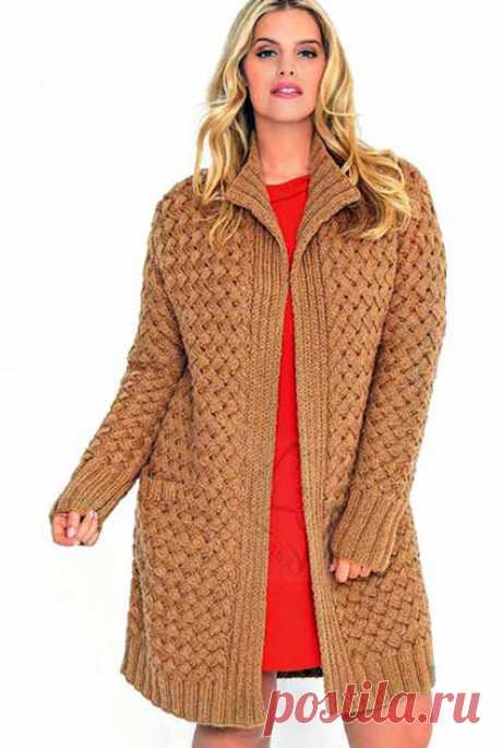 Пальто спицами для полных женщин – 11 моделей со схемами и описанием вязания, мк видео — Пошивчик одежды