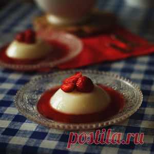 Панна-котта с клубникой рецепт – итальянская кухня, низкокалорийная еда: выпечка и десерты
